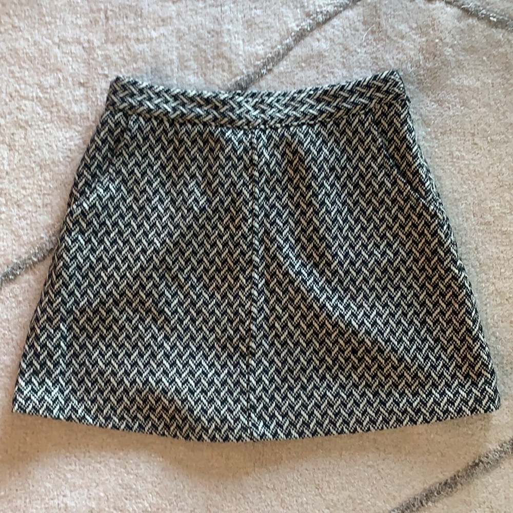 FOREVER 21 - Knit Mini Skirt Size M